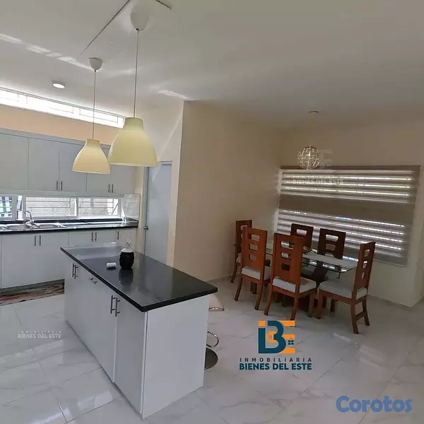 casas - VENDO MODERNA CASA con finos detalles y acabados d 3