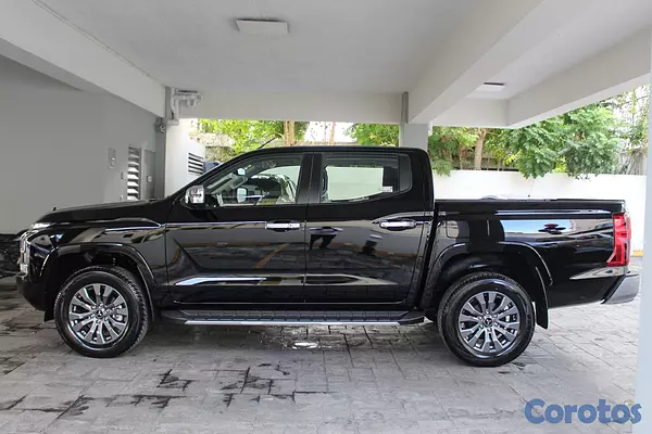 jeepetas y camionetas - Mitsubishi Motors L 200 3