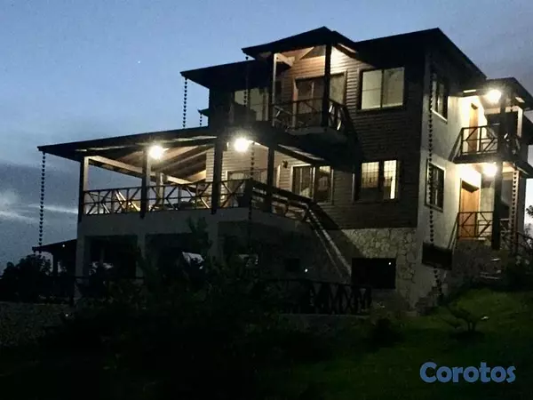casas vacacionales y villas - Villa de Lujo en Jarabacoa con Piscina Climatizada y 6,229 m² de Terreno 🌿🏡 3