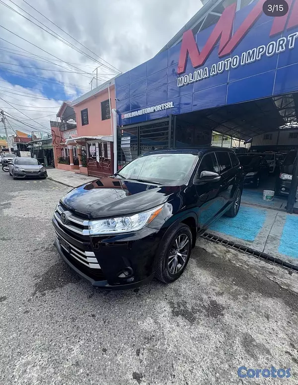 jeepetas y camionetas - Toyota Highlander LE 2019 3