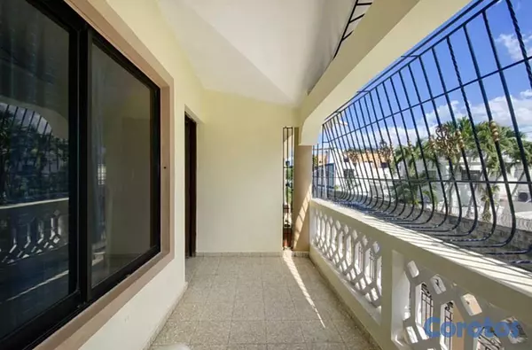 casas - Casa en Venta de Dos Niveles en Miramar 20
