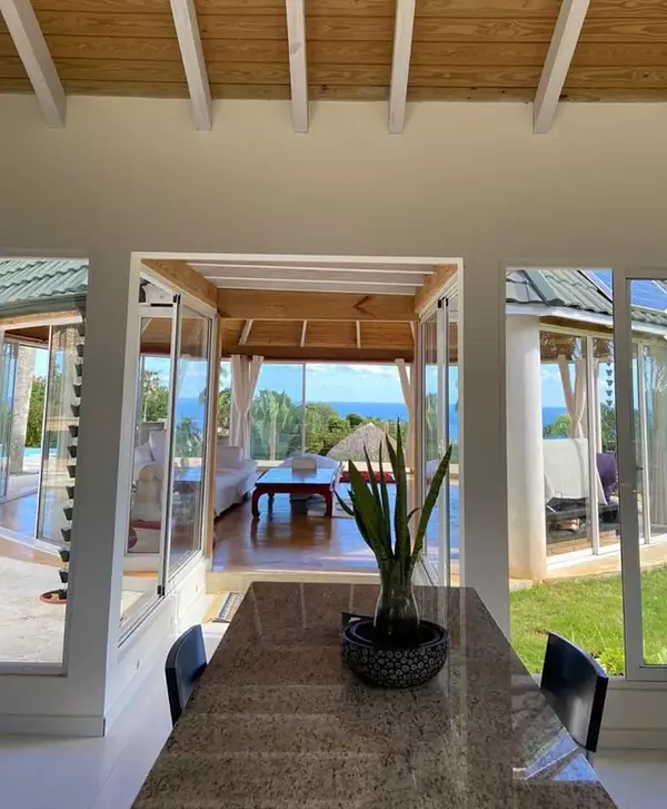 casas vacacionales y villas - Cabrera - Villas y edificio parcialmente terminado 3