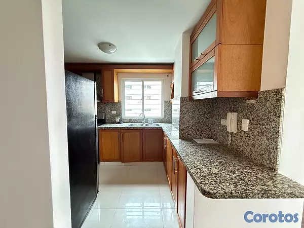 apartamentos - vendo Evaristo Morales dos habitacion2.5 baños dos parque balcón servicio  5