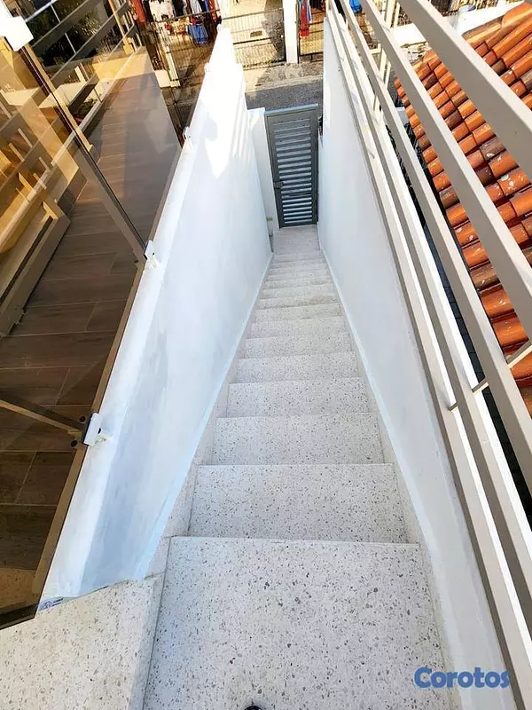 oficinas y locales comerciales - Casa comercial de 170mt2 en alquiler en Av. Indepe 11