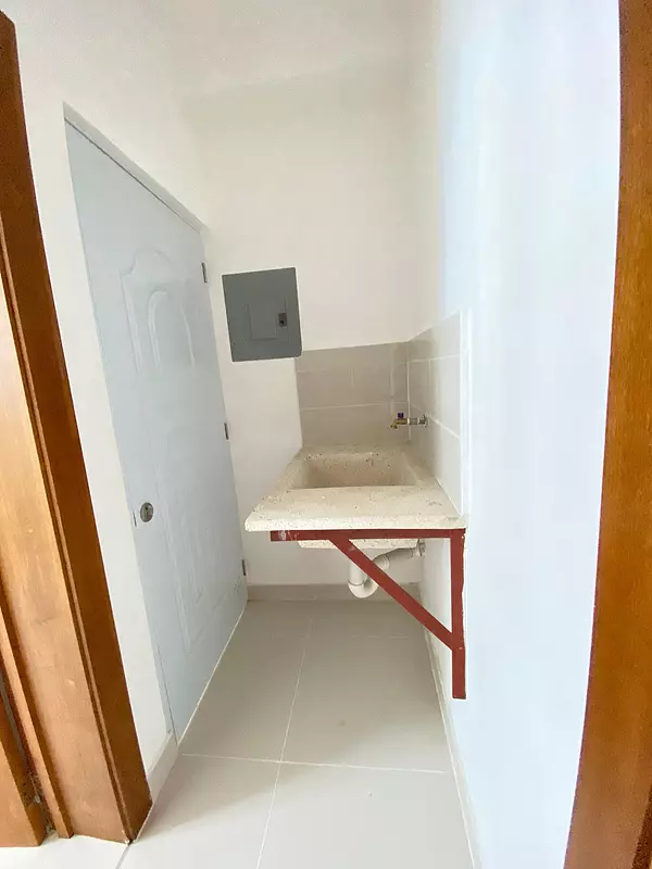 apartamentos - Apartamento 2do Nivel en Los Alamos  9