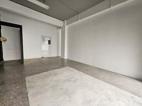 oficinas y locales comerciales - Local en la Esperilla 7