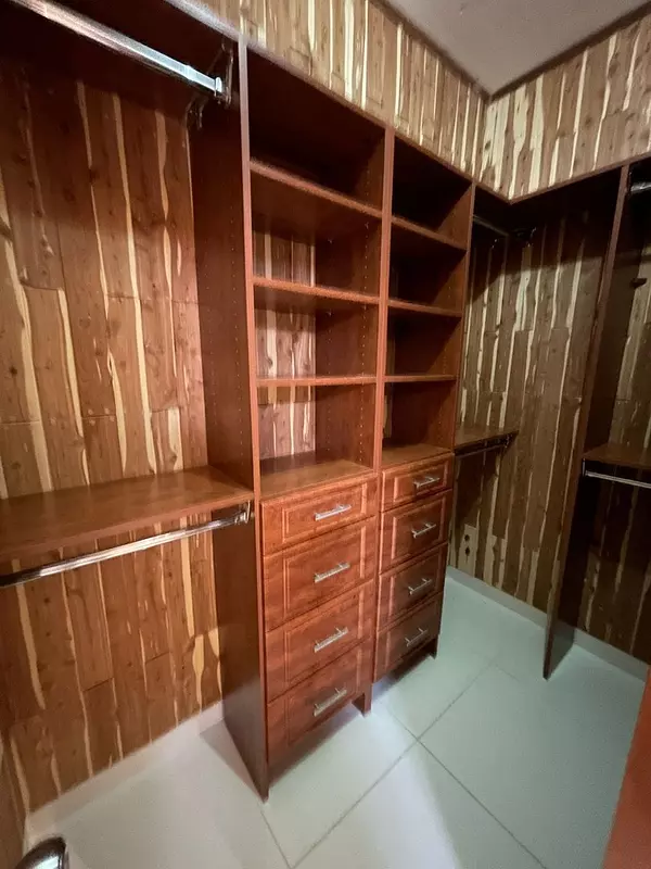 apartamentos - Apartamento en Venta Amueblado
PIANTINI
USD 380,000.00
Mantenimiento: RD$9,500.0 10