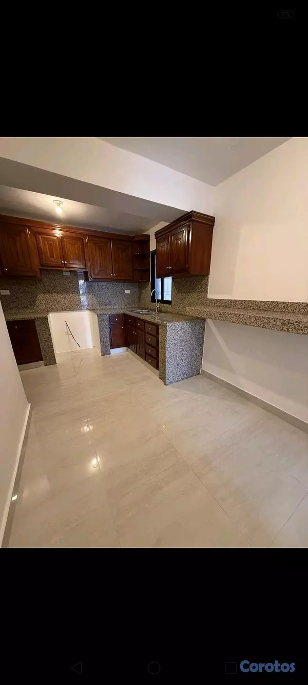 casas - Casa en la Av. Independencia en alquiler 2