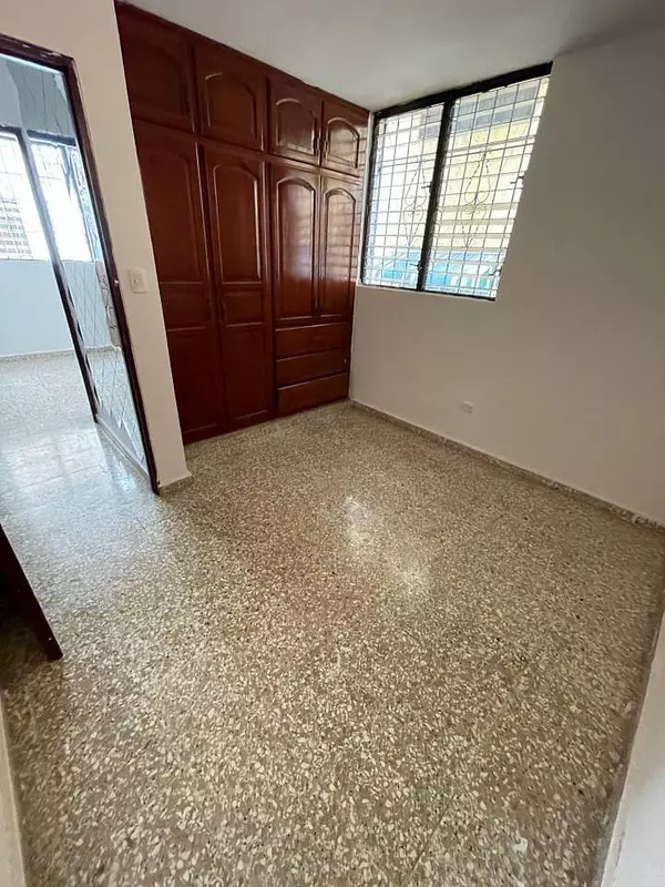 apartamentos - APARTAMENTO EN ALMA ROSA I, 2do nivel  céntrico 5