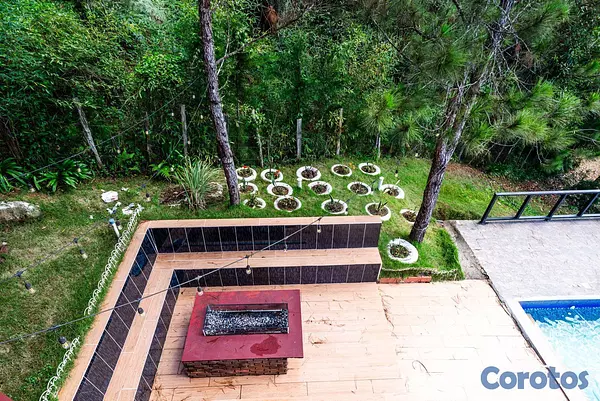 casas vacacionales y villas - Villa en venta amueblada con terreno de 15 tareas en Tireo - Constanza, Rep.Dom 9