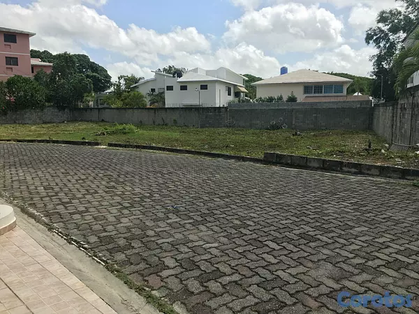 solares y terrenos - Terreno en VENTA en las Praderas de 1.058 m2 .     7