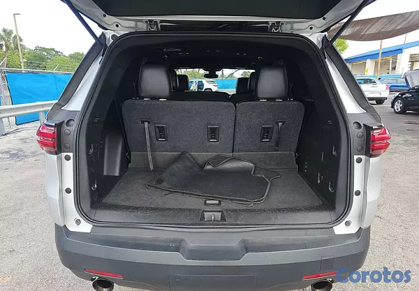 jeepetas y camionetas - Chevrolet Traverse LS 2022 9