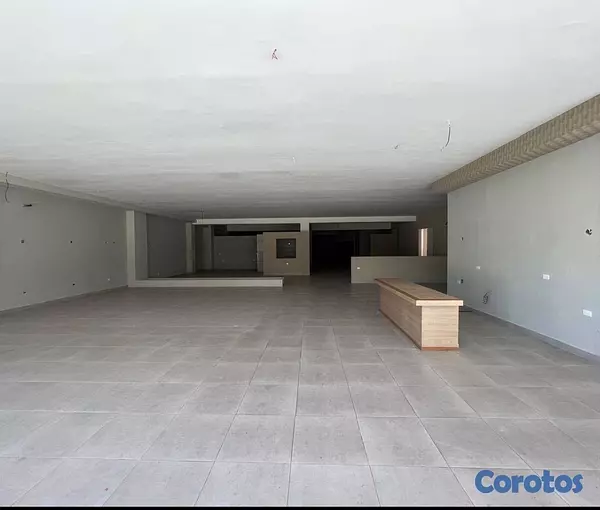 solares y terrenos - Locales comerciales 1er nivel Naco Santo Domingo 2