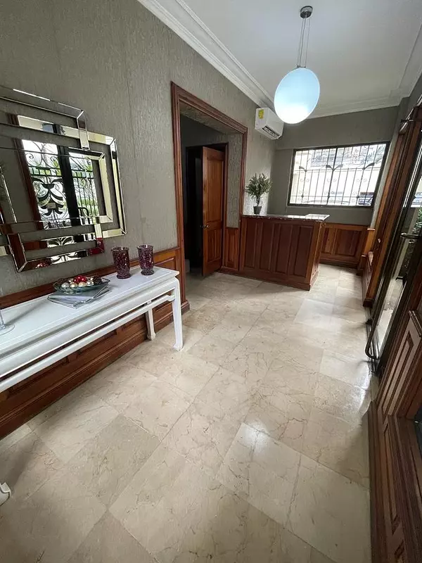 apartamentos - Se vende Apartamento grande y espacioso en Naco de 260mts, 4