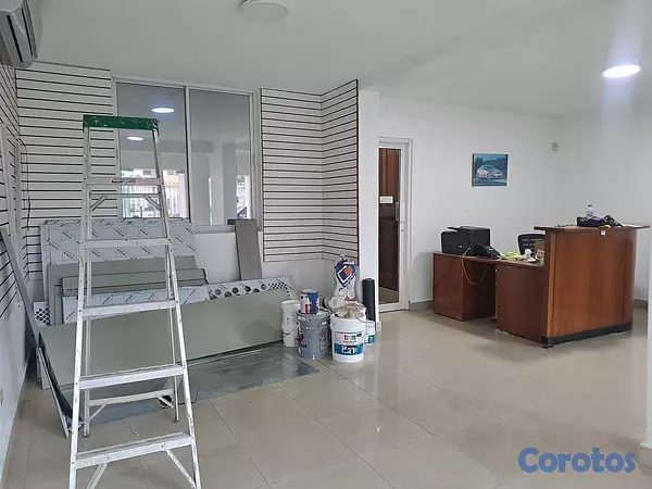 oficinas y locales comerciales - Alquilo local 1er piso 95 mts en Ens. Quisqueya  6