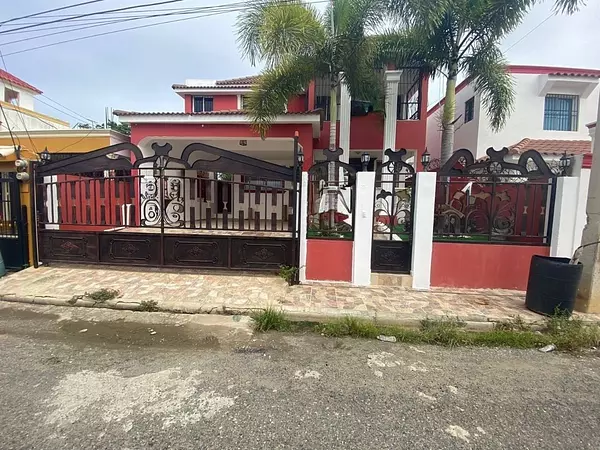casas - Amplia Casa 2 Niveles en Venta en Jardines del Norte 8
