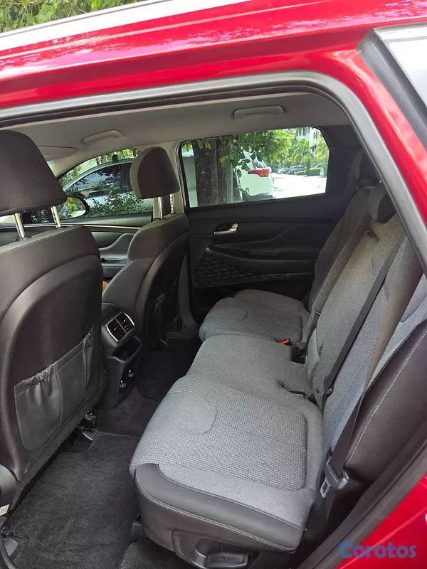 jeepetas y camionetas - Hyudai Santa Fe en venta 6