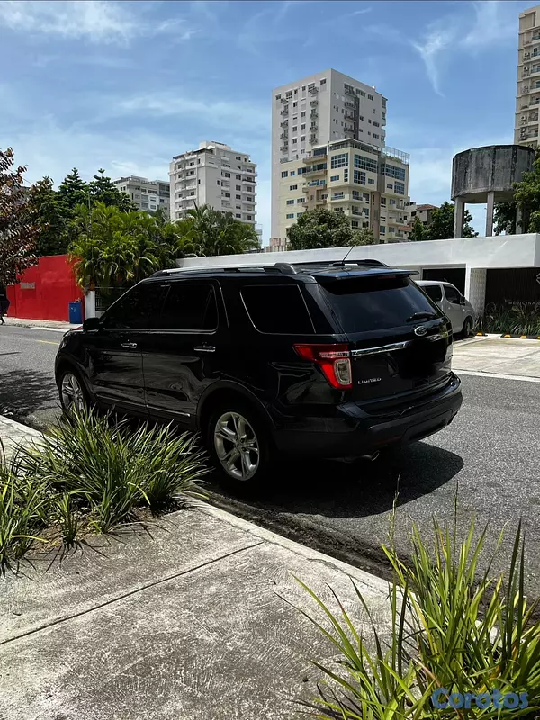 jeepetas y camionetas - FORD EXPLORER LIMITE NEGRA  3