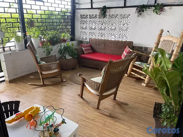 casas - Casa en Colinas del oeste, av. Prolongación 27 de  9