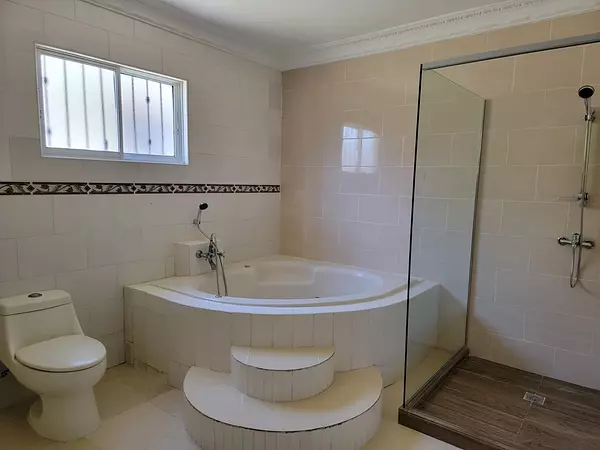 casas - Se Vende Residencia de 2 Niveles en Villa Maria  6