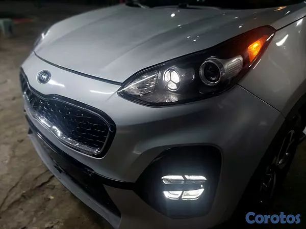 jeepetas y camionetas - Kia Sportage 2021 RD$ 1,055,000.00 Negociable - Recién Importada. 4