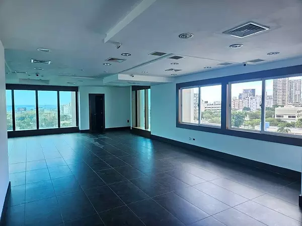 oficinas y locales comerciales - 🔵Alquilo Local 6to piso para oficina 208 mts en la esperilla 
 7