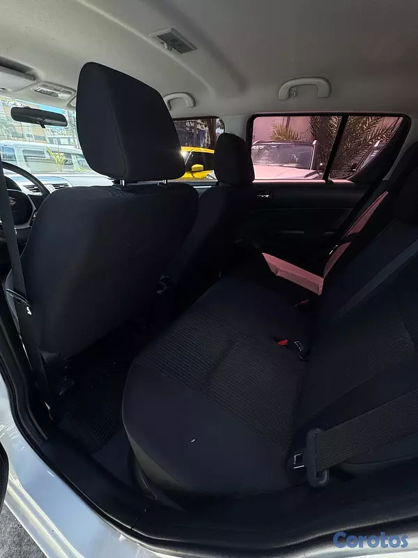 carros - Suzuki Swift 2017 5