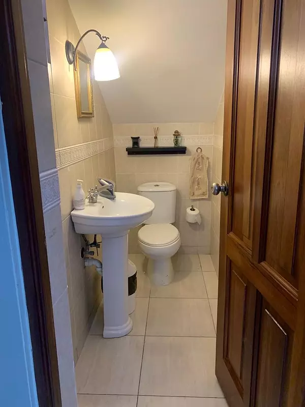 casas - VENDO Casa De 2 Niveles En Residencial Cerrado Altos De Arroyo Hondo III

 8