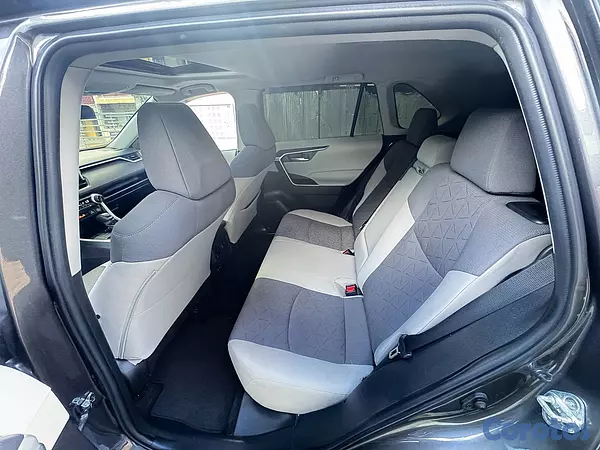 jeepetas y camionetas - Toyota RAV4 XLE 2023 9