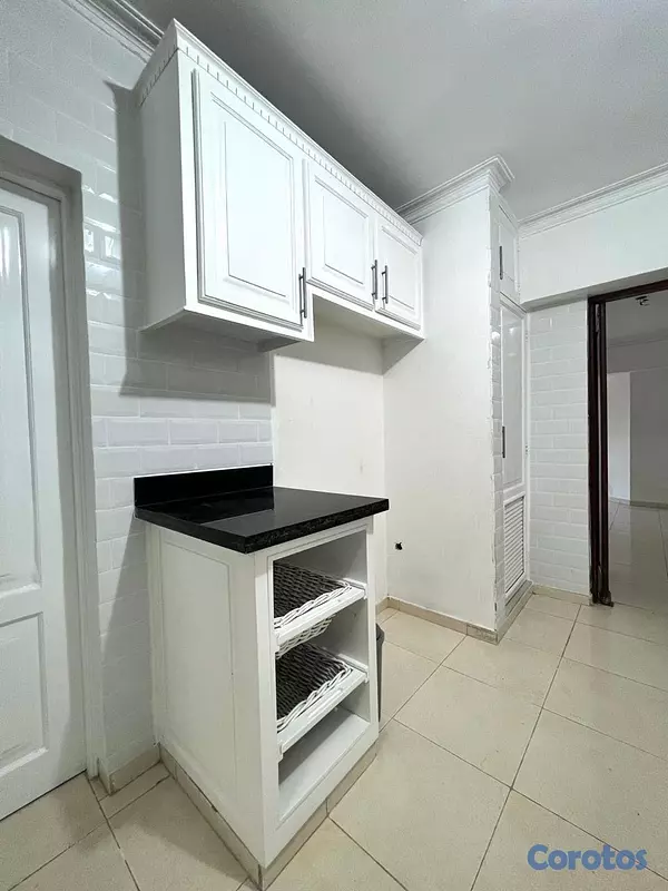 apartamentos - Amplio apartamento en Alquiler en exclusivo sector de Evaristo Morales 📍
 3