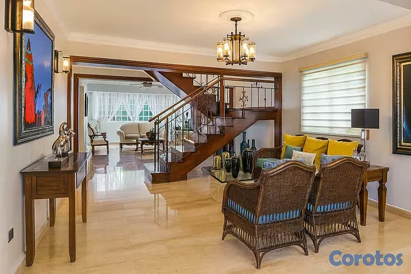 casas - Casa en Venta en La Castella con Patio y Remodelada 6