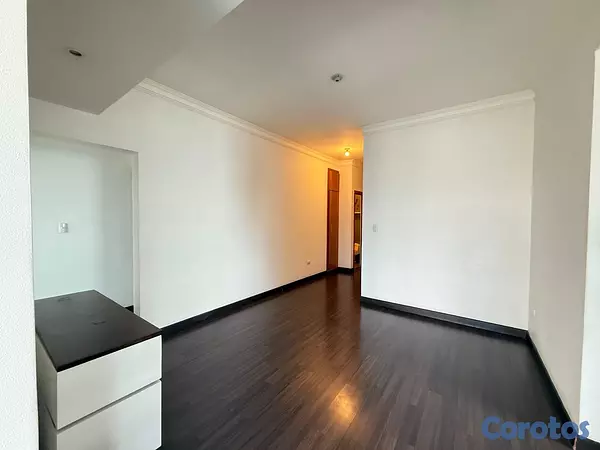 apartamentos - vendo Evaristo Morales dos habitacion2.5 baños dos parque balcón servicio  3