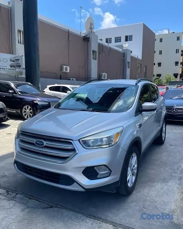 jeepetas y camionetas - FORD ESCAPE SE AWD 2018 2