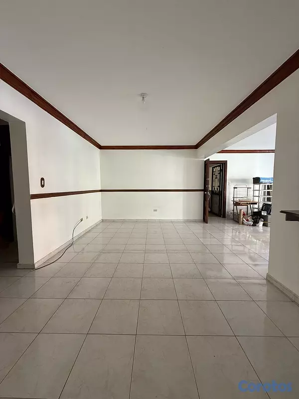 apartamentos - independencia km 71/2 segundo piso tres hab de 147 metros y 11 paq. RD 8,600,00” 7