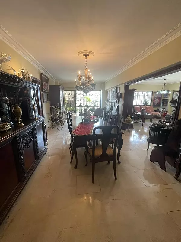 apartamentos - Se vende Apartamento grande y espacioso en Naco de 260mts, 5