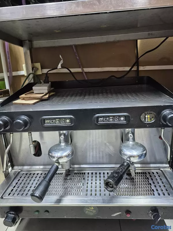 equipos profesionales - Máquina de café industrial  3