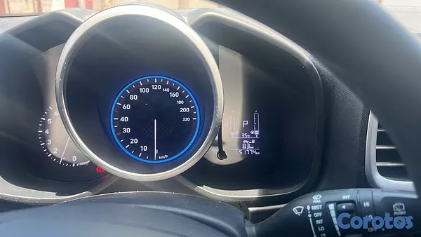 jeepetas y camionetas - hyundai venue 2023 garantía casa, seguro full 2