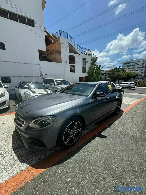carros - Mercedes Benz E300 3