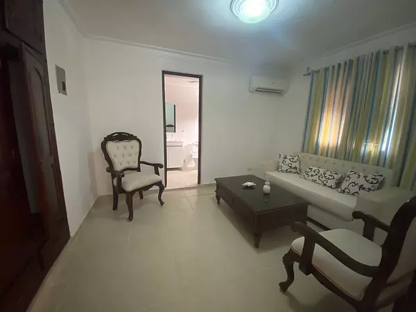 casas - Amplia Casa 2 Niveles en Venta en Jardines del Norte 9