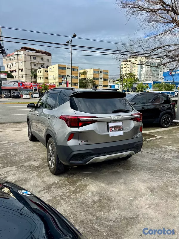 jeepetas y camionetas - Kia Seltos LX Bitono 2023
 6