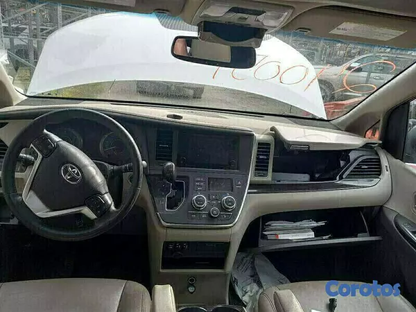 repuestos - VENDO EL MOTOR CON TRANSMISIÓN PARA 2017 TOYOTA SIENNA XLE 3.5L FWD 3
