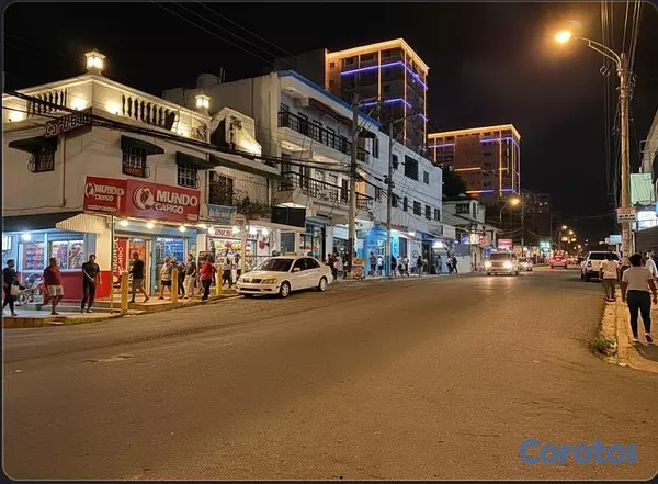 oficinas y locales comerciales - Vendo Plaza Comercial y Residencial en Invivienda 2