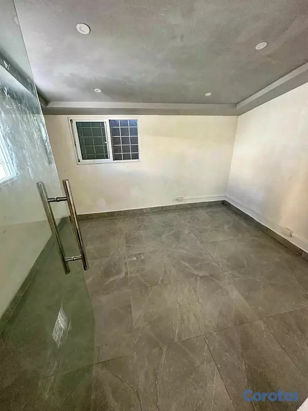 oficinas y locales comerciales - alquilo local 1er piso 450 mts en naco  8