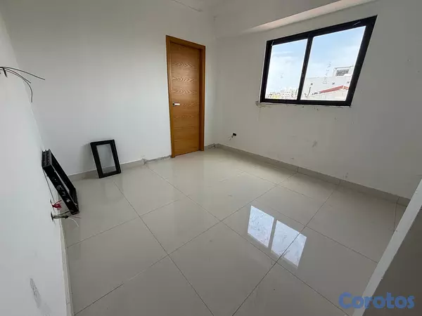 apartamentos - vendo renacimiento nuevo piso 7 dos habitaciones con su baño dos parqueos balcón 12