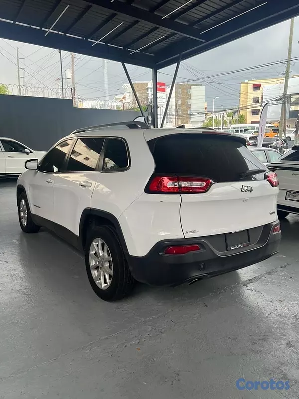 jeepetas y camionetas - jeep Cherokee lactitud plus  8