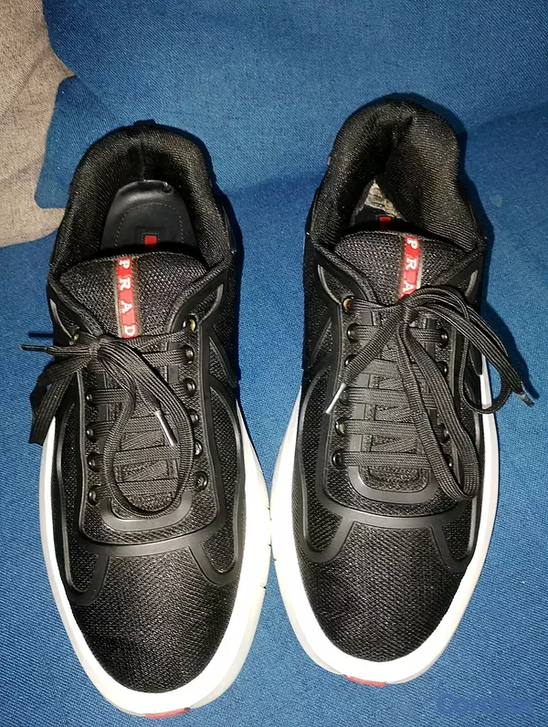 zapatos para hombre - tenis Prada size 9,en muy buena condicion 4