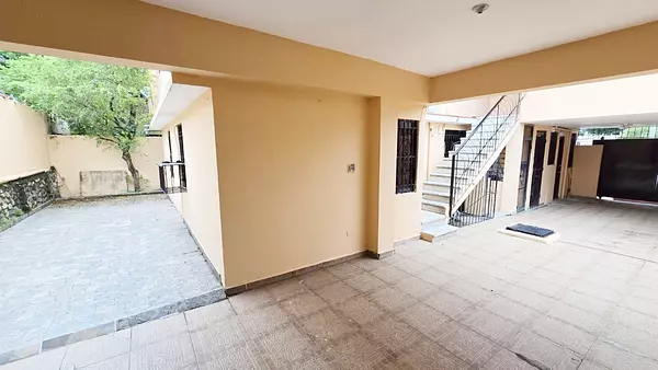 casas - Propiedad en venta céntrica  3