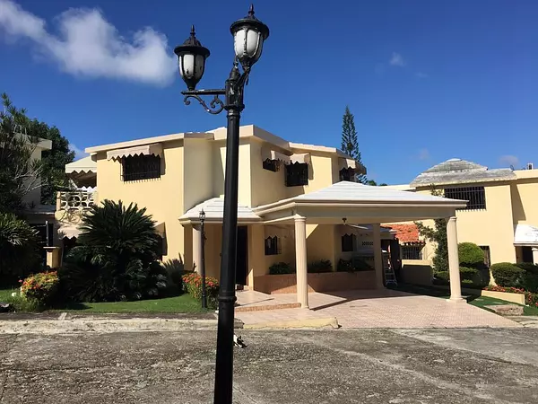 casas - Casa en Venta, Altos De Arroyo Hondo RD$16,000,000 2