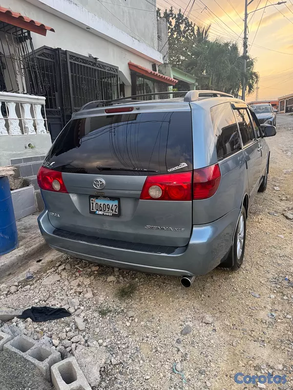 carros - Toyota sienna 2007 negociable  10