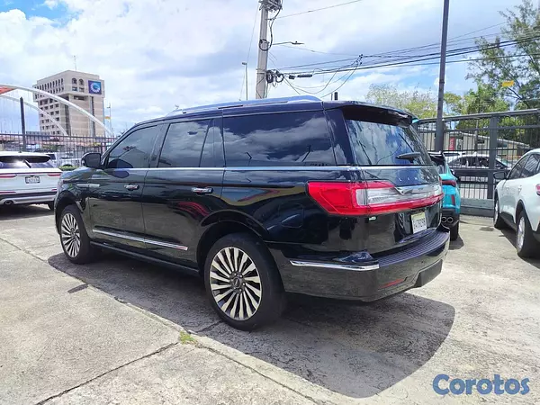 jeepetas y camionetas - Lincoln Navigator Reserve ll 3
